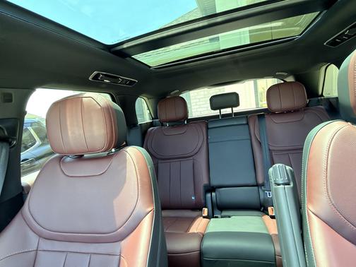 Black 2024 Land Rover Range Rover Sport P400 SE Dynamic