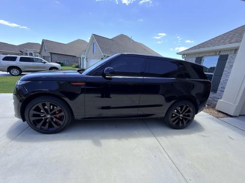 Black 2024 Land Rover Range Rover Sport P400 SE Dynamic