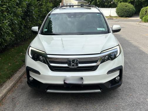 White 2019 Honda Pilot EX-L