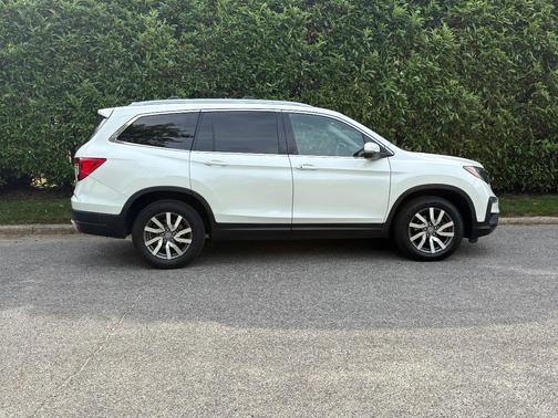 White 2019 Honda Pilot EX-L
