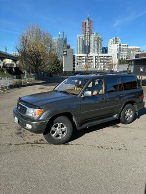 Gray 2002 Toyota Land Cruiser Base