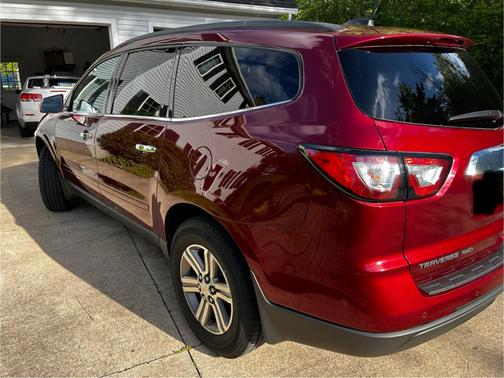 2017 Chevrolet Traverse 2LT