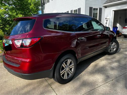 2017 Chevrolet Traverse 2LT