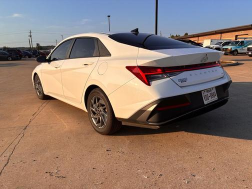 White 2024 Hyundai ELANTRA HEV Blue
