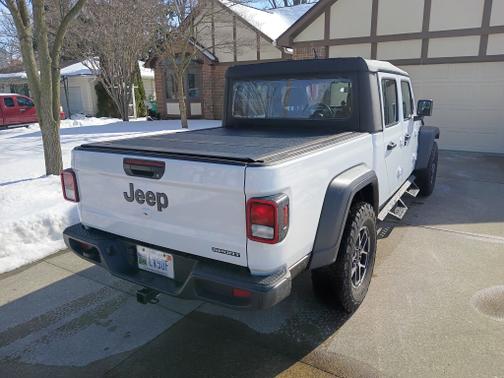 2021 Jeep Gladiator Sport