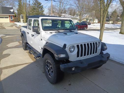 2021 Jeep Gladiator Sport