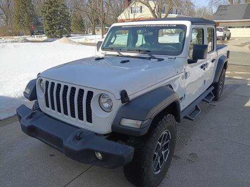 2021 Jeep Gladiator Sport