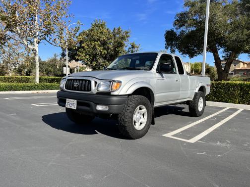 Photo 1 of 21 of 2003 Toyota Tacoma PreRunner Xtracab