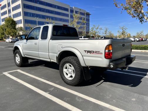 Photo 3 of 21 of 2003 Toyota Tacoma PreRunner Xtracab