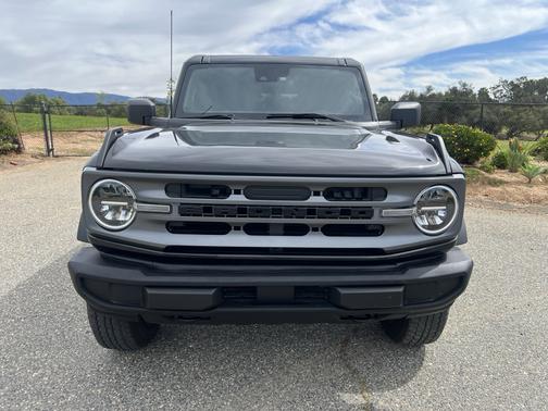 Black 2022 Ford Bronco Base