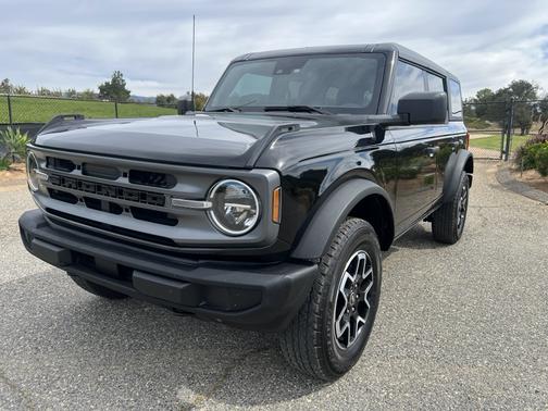 Black 2022 Ford Bronco Base