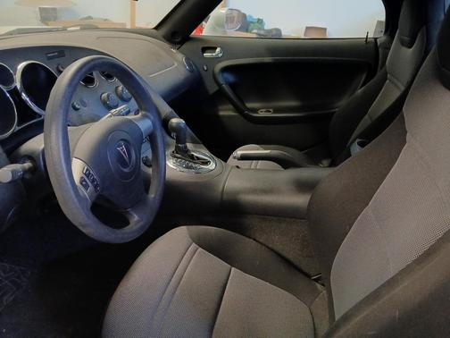 White 2008 Pontiac Solstice Base