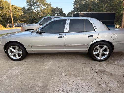 Silver 2007 Mercury Grand Marquis LS