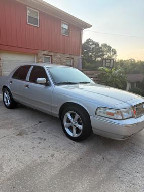 Silver 2007 Mercury Grand Marquis LS