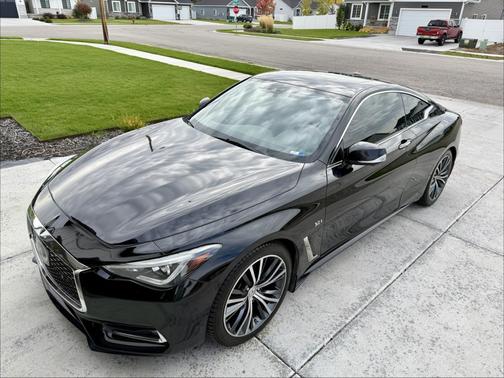 2017 INFINITI Q60 3.0T Premium
