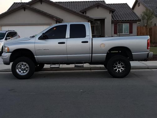 Gray 2002 Dodge Ram 1500 Quad Cab