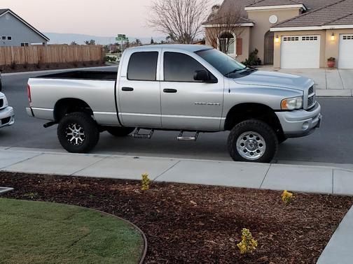 Gray 2002 Dodge Ram 1500 Quad Cab