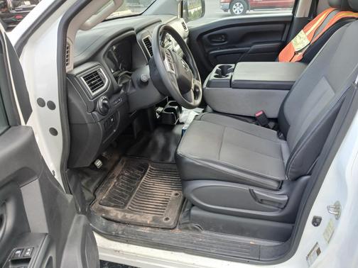 2017 Nissan Titan S