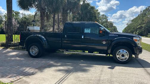 Black 2015 Ford F-450 Platinum