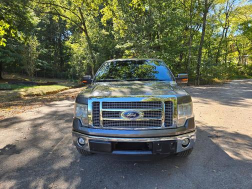 Gray 2012 Ford F-150 Lariat