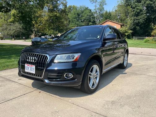Blue 2016 Audi Q5 2.0T Premium Plus