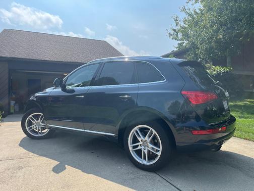 Blue 2016 Audi Q5 2.0T Premium Plus