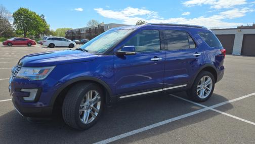 Blue 2016 Ford Explorer Limited