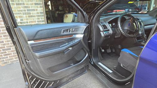 Blue 2016 Ford Explorer Limited