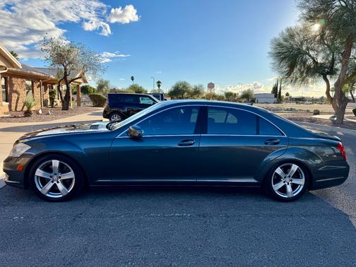 2010 Mercedes-Benz S-Class S 550