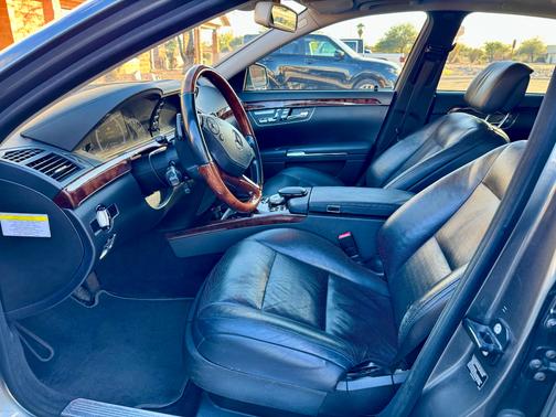 2010 Mercedes-Benz S-Class S 550