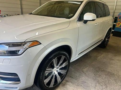 White 2024 Volvo XC90 B6 Plus Bright Theme 7 Passenger