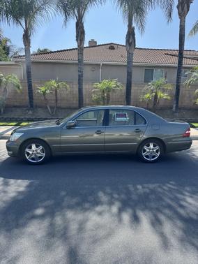 2004 Lexus LS 430 Base