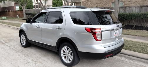 Silver 2015 Ford Explorer XLT