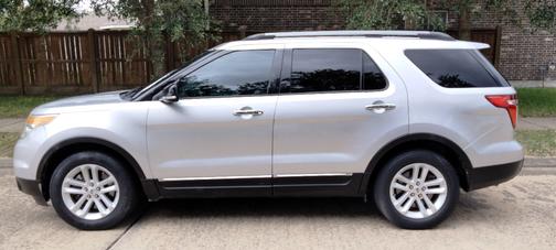 Silver 2015 Ford Explorer XLT