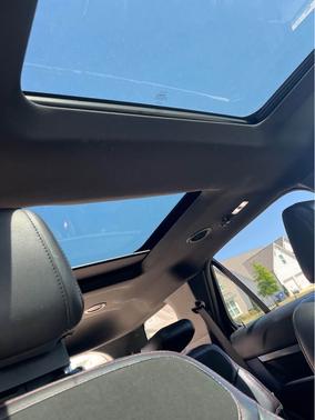 Red 2018 Ford Explorer XLT