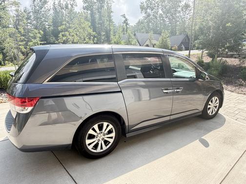 Gray 2016 Honda Odyssey EX-L