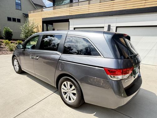 Gray 2016 Honda Odyssey EX-L