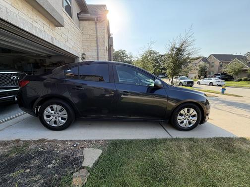 Blue 2014 Chevrolet Cruze LS