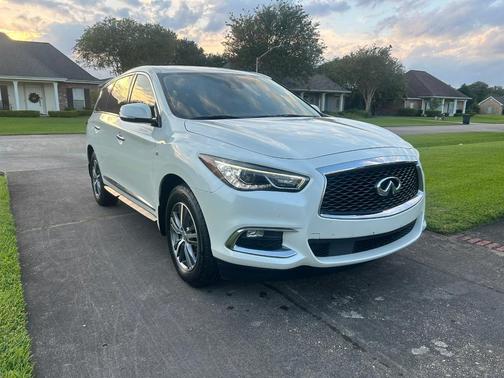 White 2019 INFINITI QX60 Pure