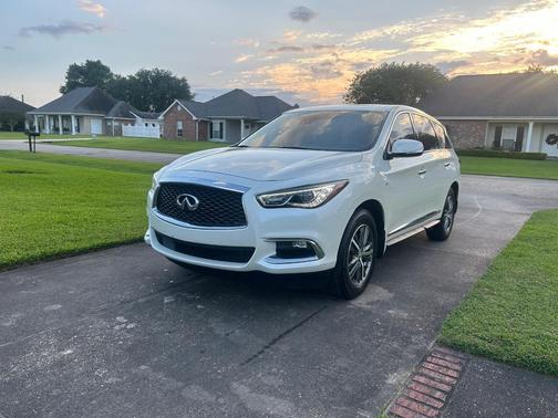 White 2019 INFINITI QX60 Pure
