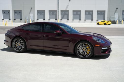 2020 Porsche Panamera Turbo