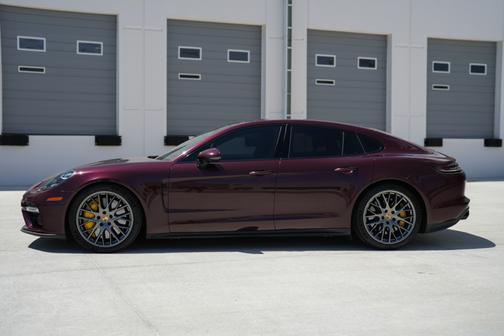 2020 Porsche Panamera Turbo