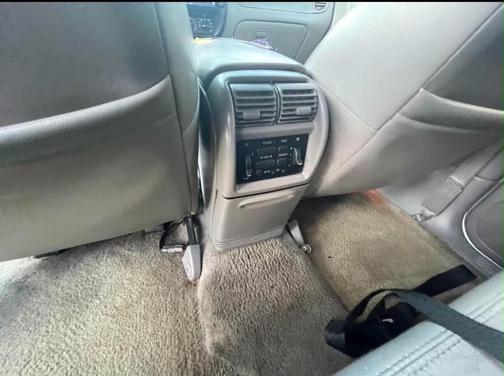 White 1997 Mercury Mountaineer Base