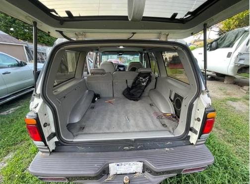 White 1997 Mercury Mountaineer Base