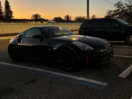Black 2006 Nissan 350Z Enthusiast