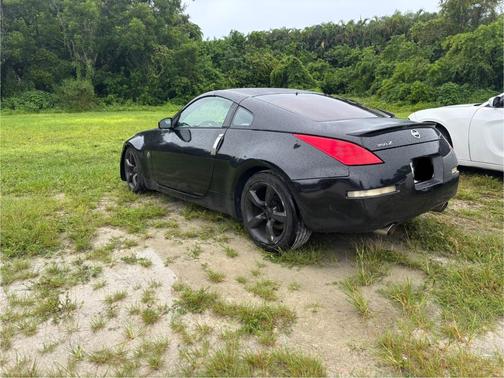 Black 2006 Nissan 350Z Enthusiast