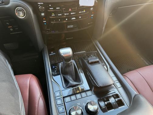 2019 Lexus LX 570 Three-Row