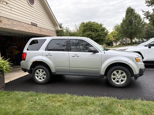 Gray 2011 Mazda Tribute i Sport