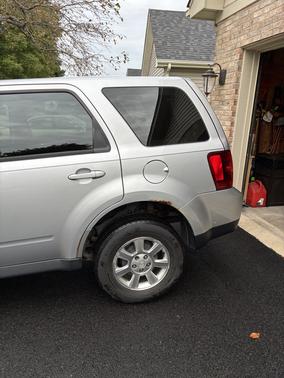 Gray 2011 Mazda Tribute i Sport