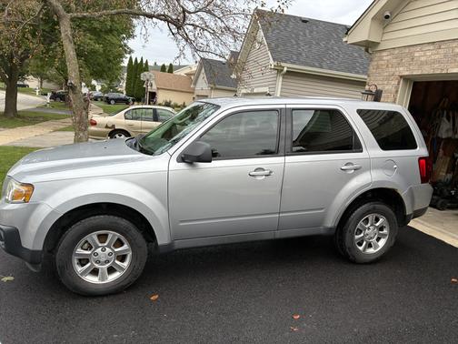 Gray 2011 Mazda Tribute i Sport